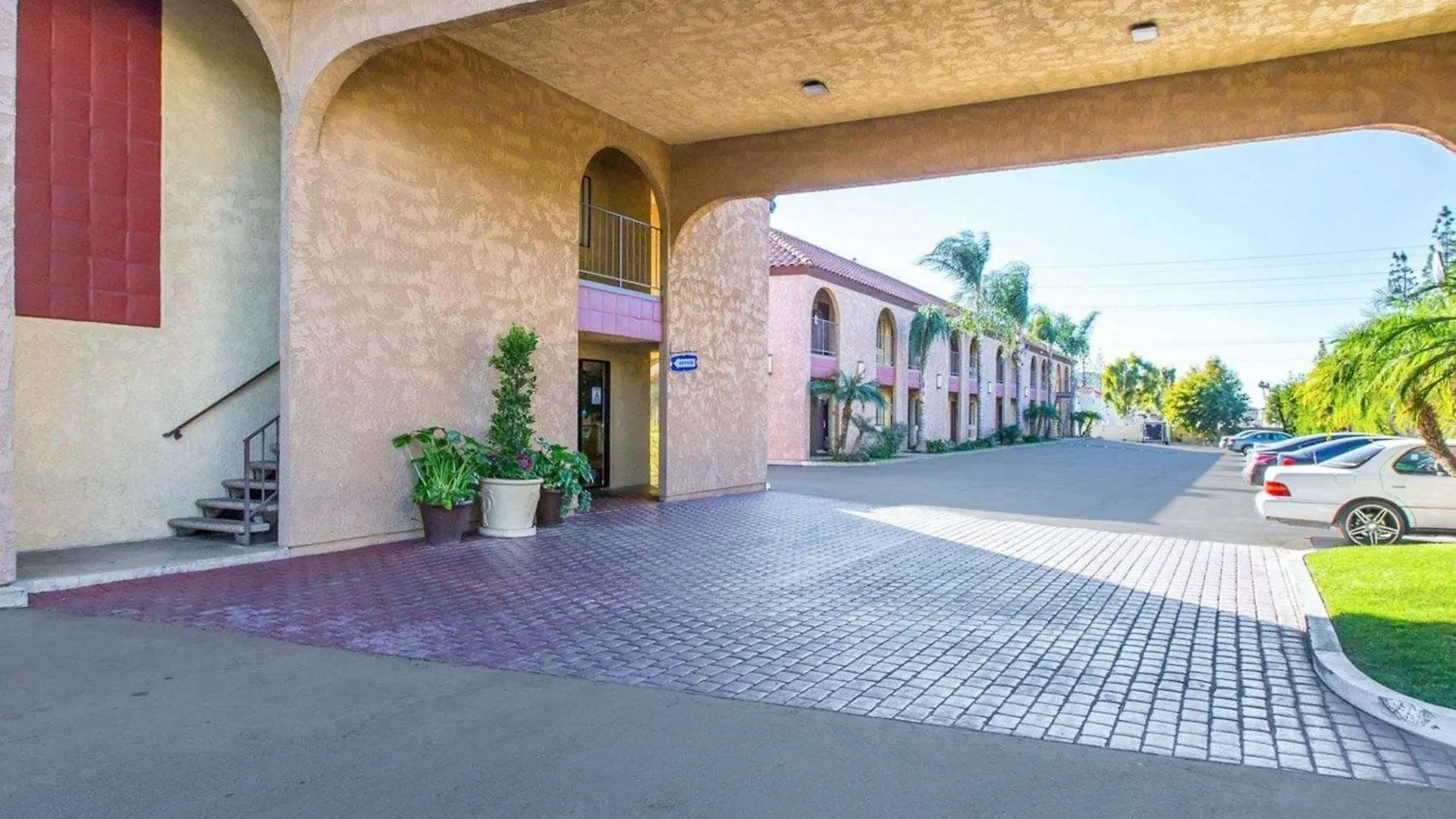 8 Airport Hotels Near Loma Linda University School of Medicine Worth Booking